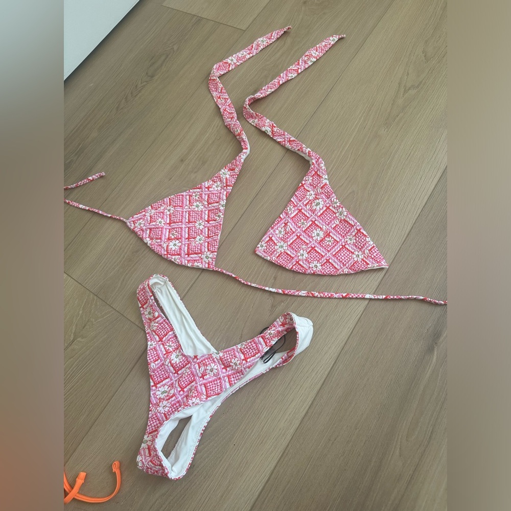 Frankie’s bikinis Pink and white gingham 2 piece